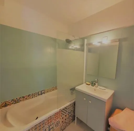 3 Pieces 62m2 Balcon Vue Acces Piscine Tennis Hyères