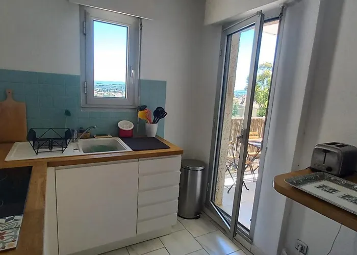 3 Pieces 62m2 Balcon Vue Acces Piscine Tennis Hyères